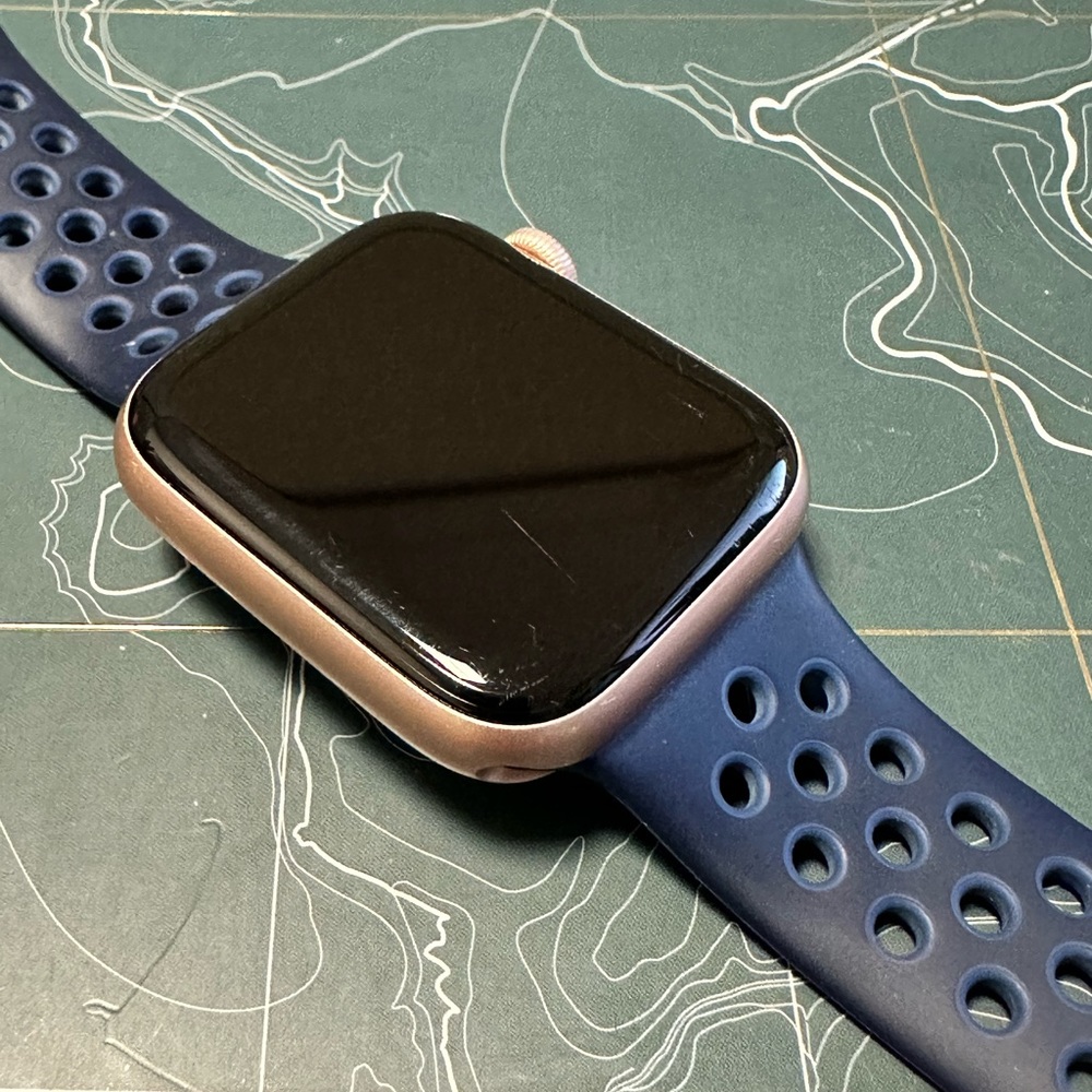 Apple Watch Series 5 w/Verizon Cellular Capabilities